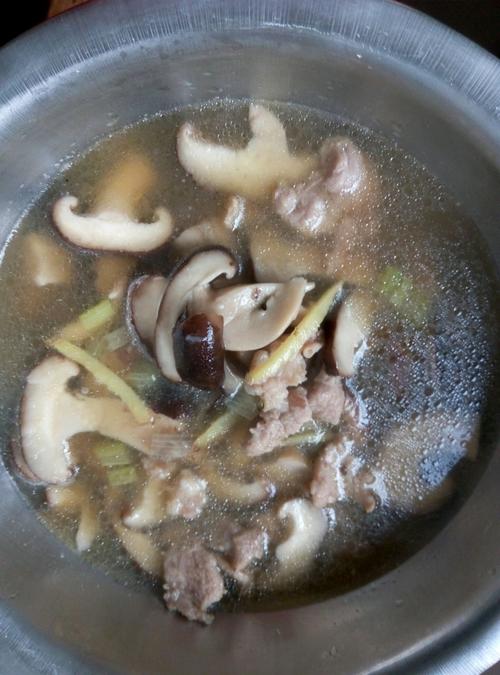 香菇肉丝汤