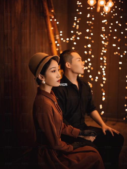 复古暗色调情侣写真_婚纱照_情侣照_婚纱摄影_复古_写真_天津自由行