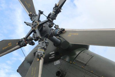 尾桨 我身高170 知道飞机多大了吧