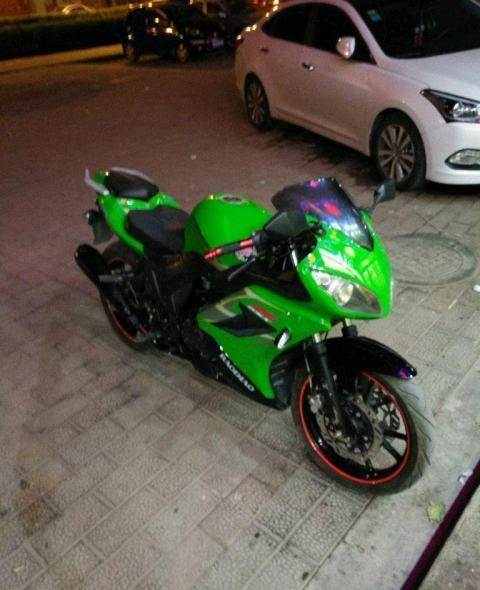 宝雕250cc