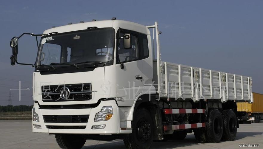 东风后双桥载货车(国三)
