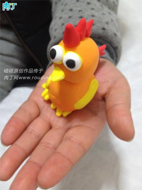 硕硕卡通轻粘土教程之可爱的大公鸡详细制作图解
