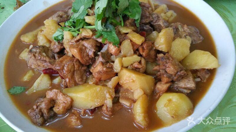 土豆炖鸡架