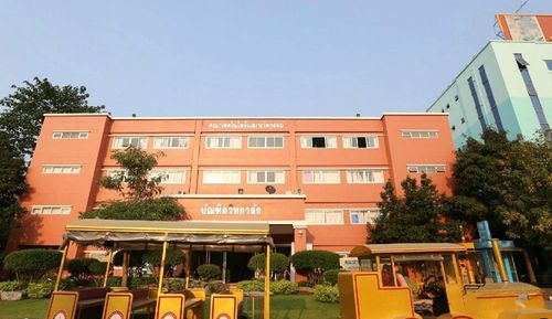 曼谷吞武里大学主要院系有哪些