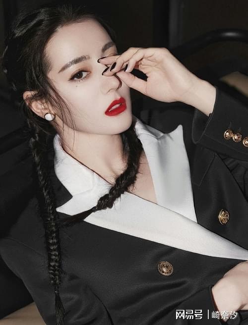 o的代言是迪丽热巴2021年的第12个代言,其他11个代言包括:统一冰红茶