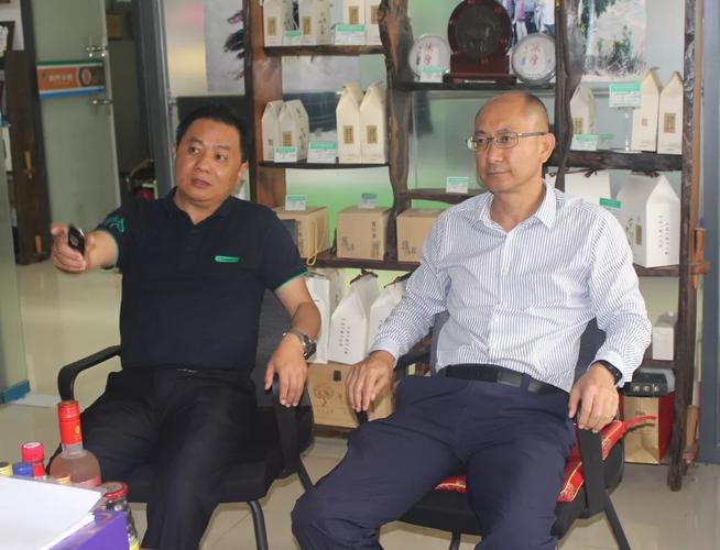 氼康公司热烈欢迎临沧市永德县县长杨世年前来公司考察