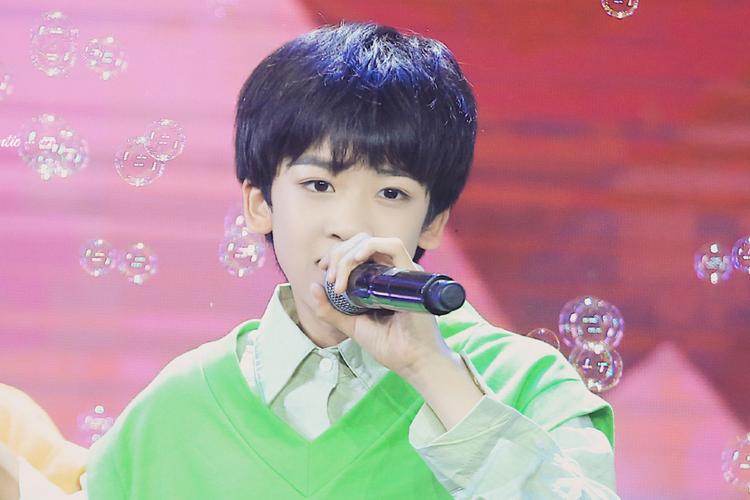 邓佳鑫 omega fc团队