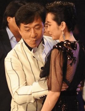 成龙和李冰冰,成龙这表情让人看不懂.