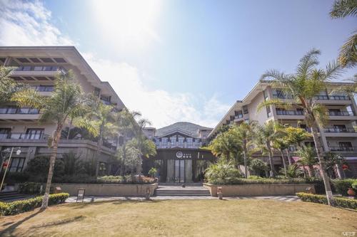 西昌邛海湾柏樾酒店