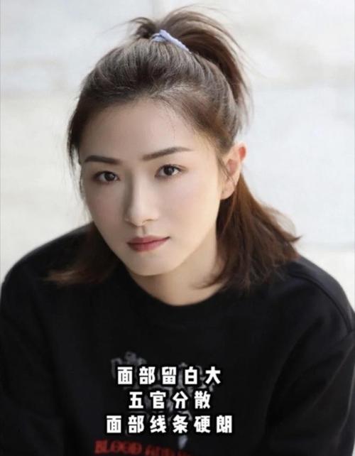 万茜的侧脸真的是绝了!