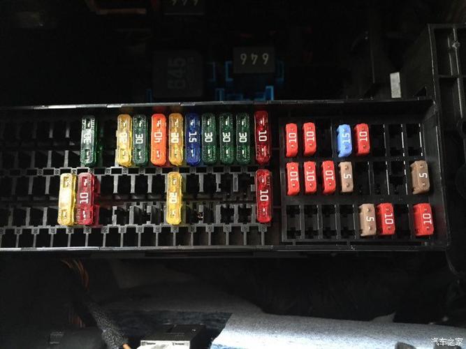 跪求15款新速腾230tsi保险丝说明书.