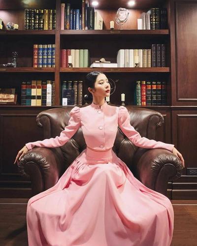 大热韩剧女主"高文英"精致复古风来袭,泰星纷纷仿妆,竟不输女主