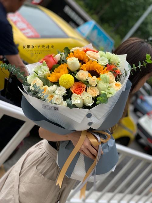 绅士花束|男士用花|向日葵父亲节送花_花束_向日葵_鲜花_花彤木·半天