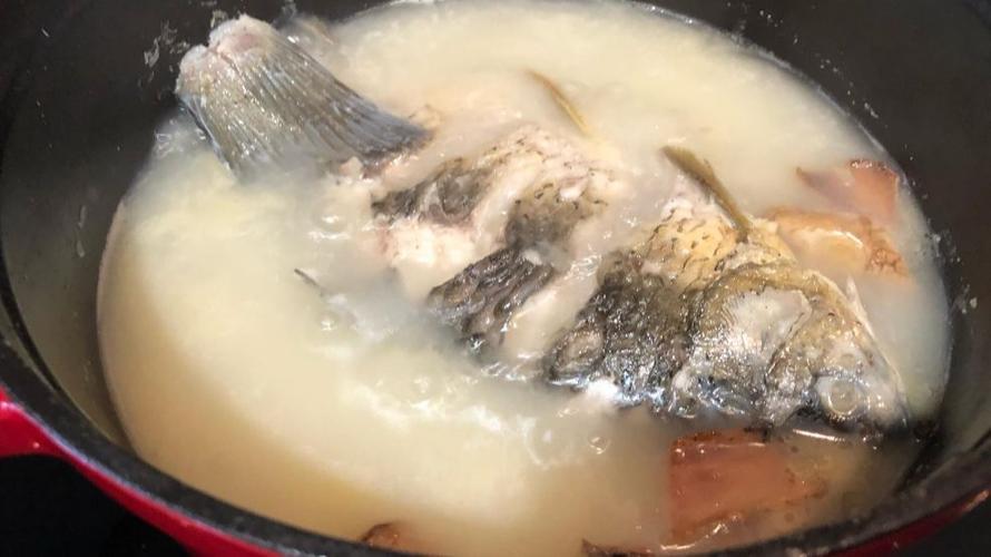 清炖鲫鱼汤怎么做?