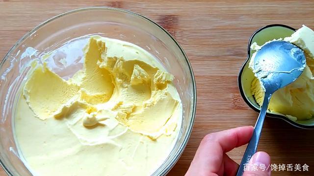 在家轻松自制冰淇淋,想吃冰淇淋不用出去买了,方法比例详细讲解