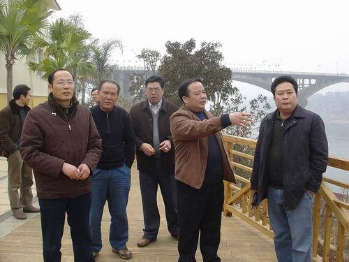 [领导关怀]彭进瑜韦文晋到山水天城城建工地调研