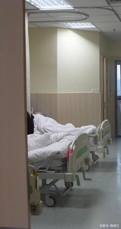 图为人民医院肿瘤科病房