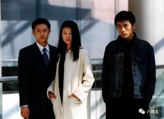 潮人  于娜顺利的由模特转型演员,也是第一批成功转型的模特, 她的第