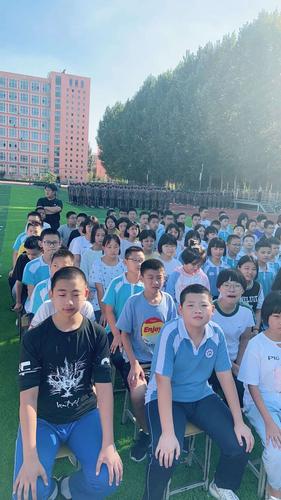 磁州中学七年级军训演练比赛