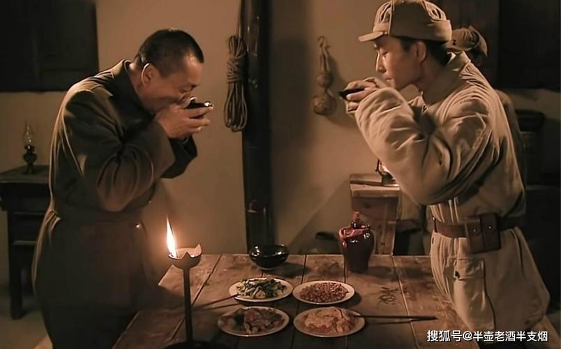 原创潜伏敌营二十二年滴酒不沾握着手枪睡觉最后当上了少将师长