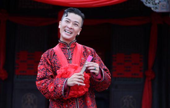 于毅《打狗棍》二丫头剧照图片