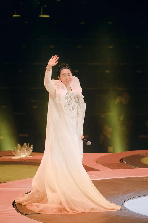 王菲心经后再现经典李玉刚潜心演绎禅意曲风菩提虔诚震撼心灵