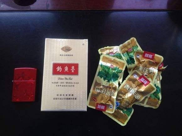槟榔加烟,法力无边!揭秘富士康里的槟榔哥!