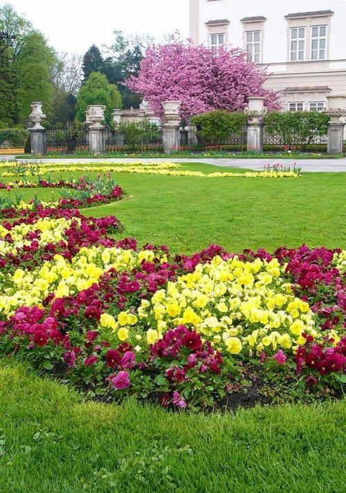 光景美图分享35:米拉贝尔花园(奥地利)受游人喜爱的美丽花园