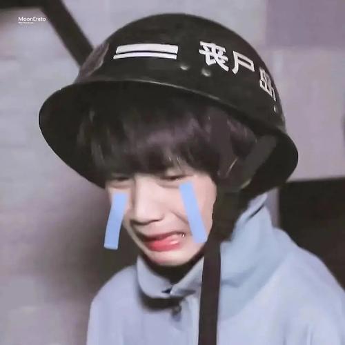 14岁的刘耀文还哭过吗,我是变态,我想看他哭,好可爱