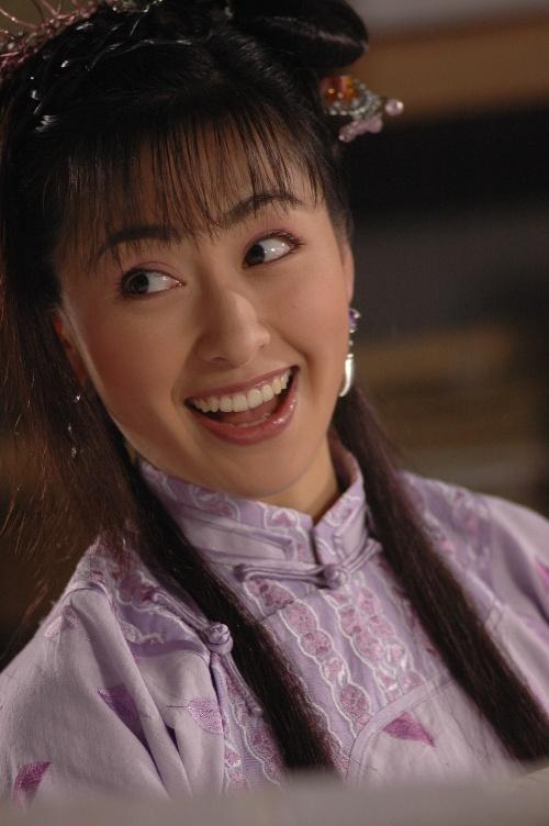  p>法提麦·雅琦 i>(原名王雅琦) /i>,1982年10月6日出生于北京,毕业