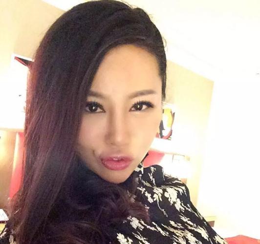 时而美丽,时而优雅,时而可爱,时而搞笑至极的龅牙妹小翠,了解一下!