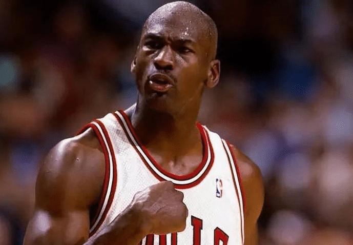 乔丹是nba历史上毋庸置疑的第一人,在个人看来,篮球之神最神奇的地方