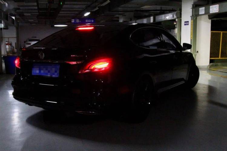 低调的"黑豹",名爵6全黑风格改装案例