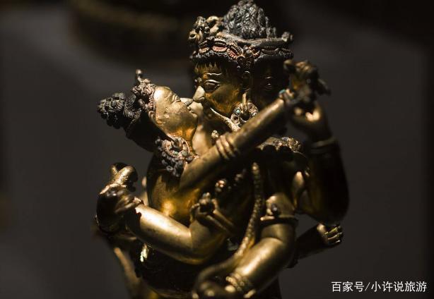 故宫的"雨花阁",为何不对外开放第四层?导游:一般人不