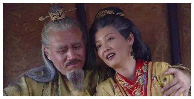 马秀英12岁时父母双亡,被父亲的挚友郭子兴收为养女.