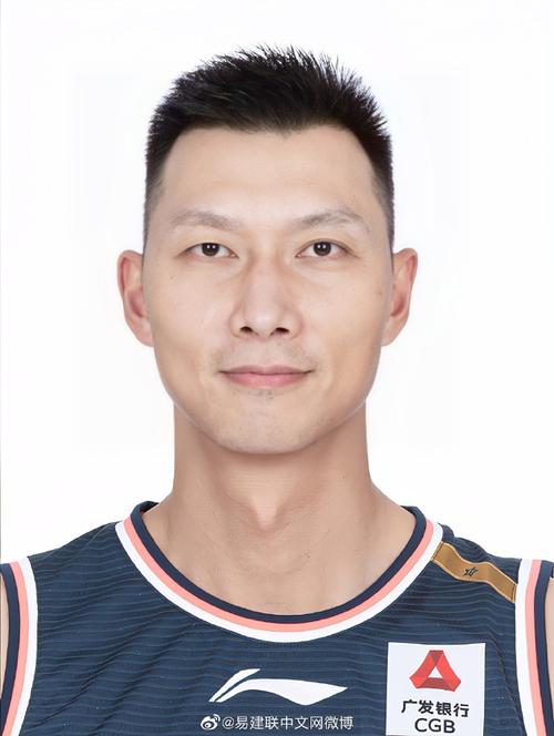 cba新赛季写真 | 易建联个人6p