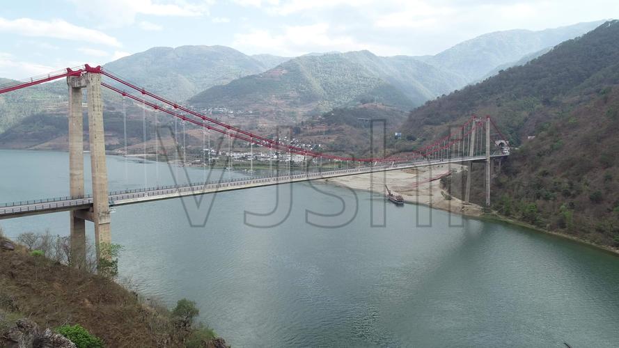 实拍云南临沧澜沧江大桥左右摇