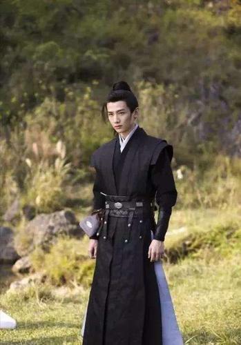 原来古装玄衣也可以这么帅,朱一龙杨洋张哲瀚 你中了