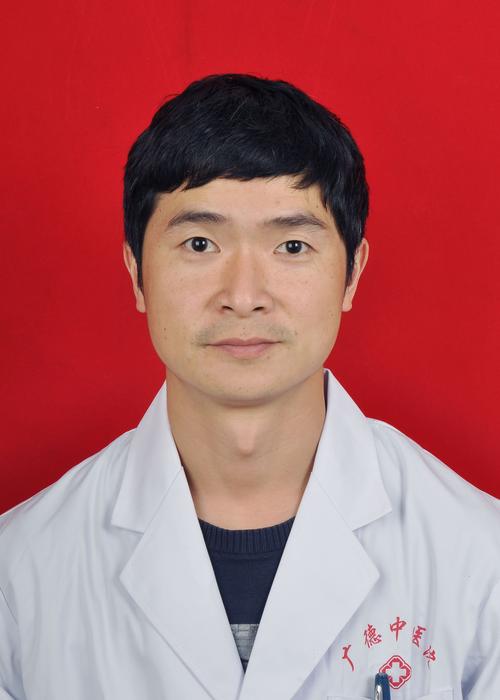 科室:口腔科 简介:    徐小丹,女,1976年出生,口腔科主治医师,大专