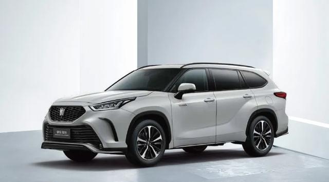 一汽丰田全新旗舰大七座suv皇冠陆放尊享皇冠礼遇