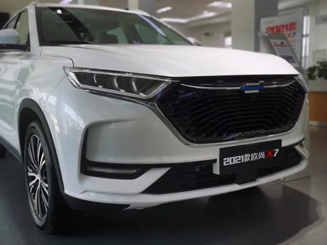 10万元价格带来20万级体验,到店实拍2021款长安欧尚x7