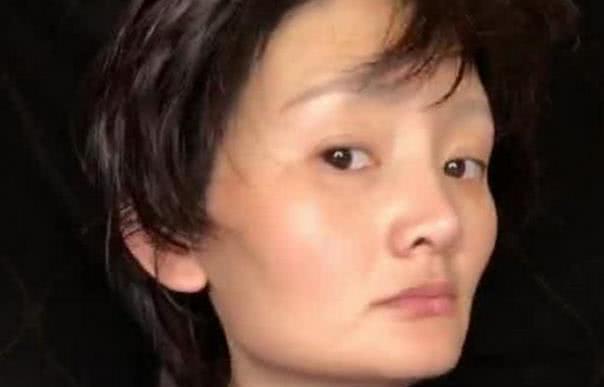 女孩长相酷似马云,化妆后瞬间涨粉80w,网友:易容术现世