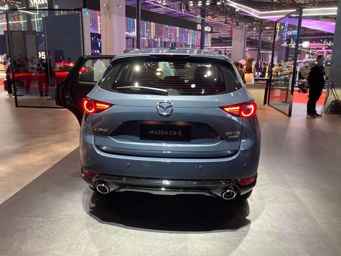 2021上海车展采用极境灰色车漆马自达cx5黑骑士版正式亮相