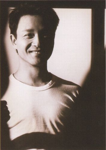 收集   点赞  评论  张国荣 0 58 尖叫鸡qys  发布到  默认专辑