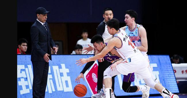 3胜7负总冠军球队与鱼腩为伍新疆队被阿的江活活带成了八一队