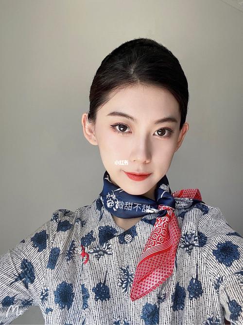 怎么样_盘发_空姐_洗发_喷雾_发色_干发喷雾_牛油果_头发干枯_影视