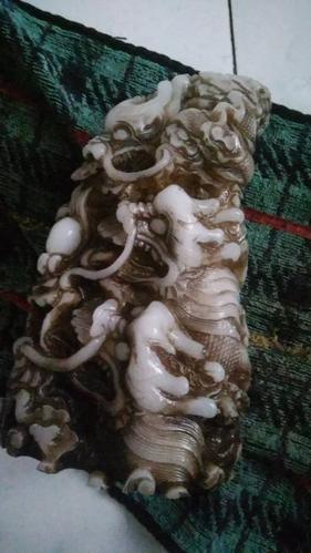 大明宣德年制.五龙戏珠