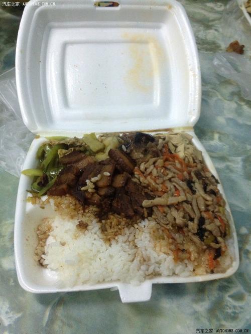 吃货求解答:哈尔滨除了胖姐盒饭还有哪家盒饭好吃