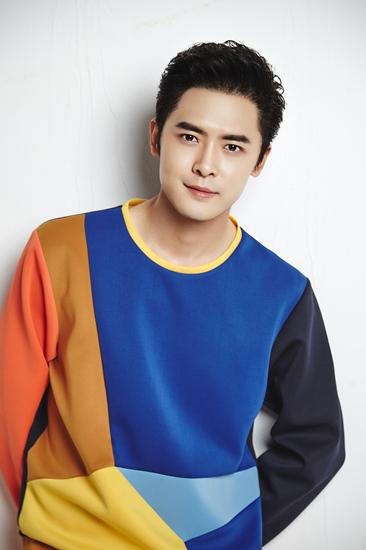 讨论付辛博的经纪人工作室