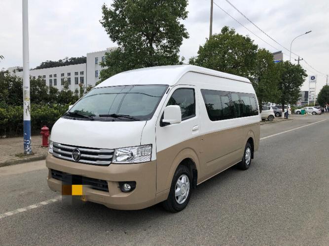 福田风景海狮g9 14座中型客车